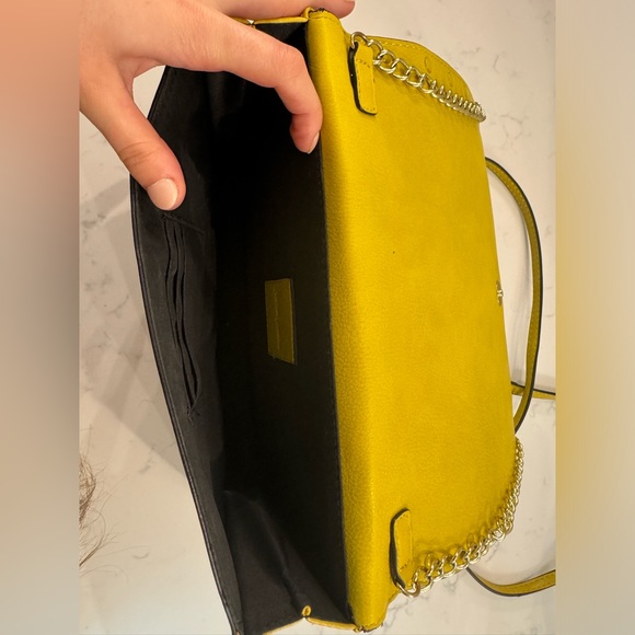 Neiman Marcus Chartreuse Clutch Cross Body Bag - Picture 3 of 8